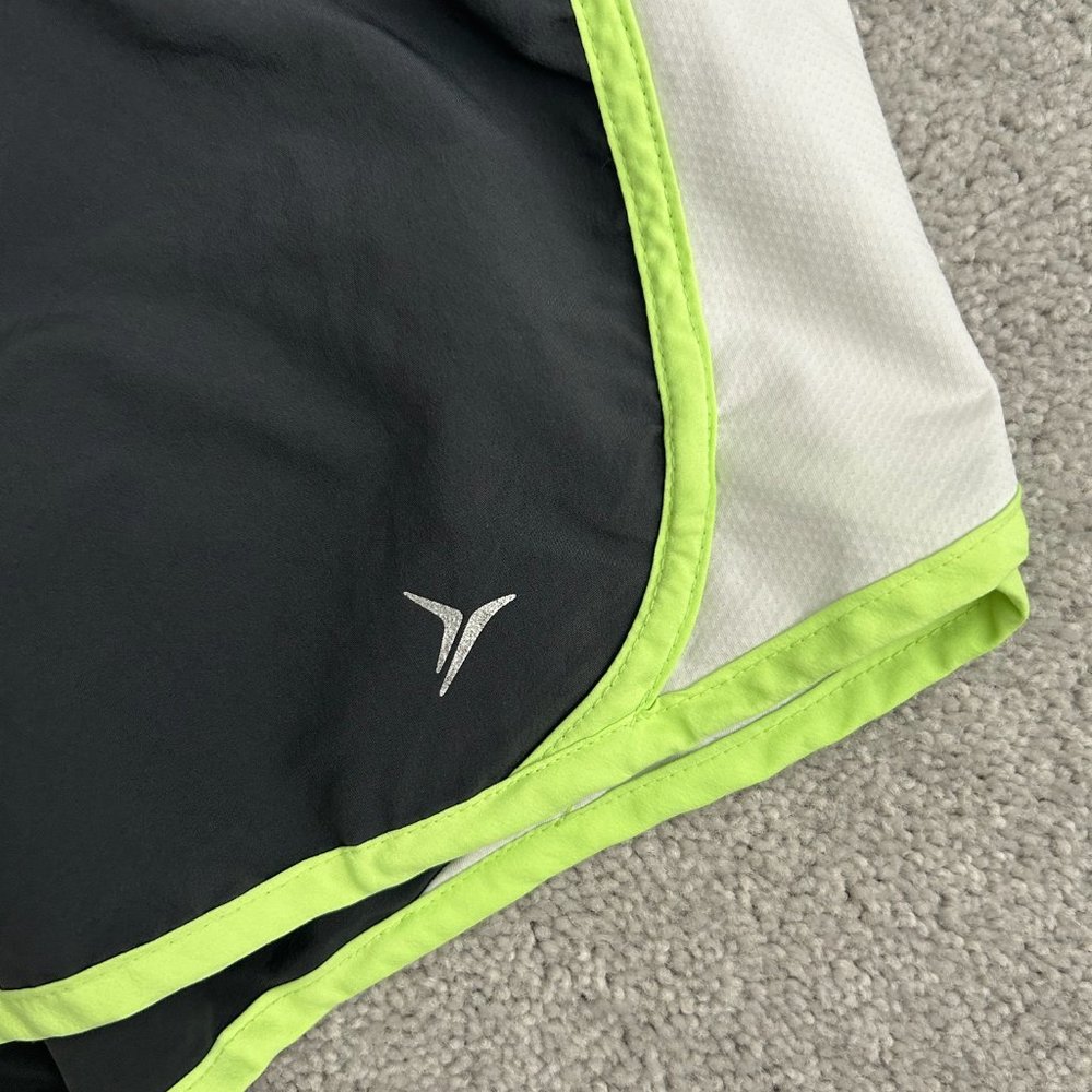 Running Shorts Set - Picture 4 of 7